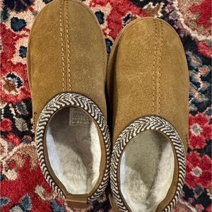 Koolaburra Brown and Cream Slippers